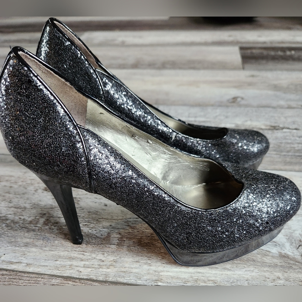 Guess Black Glitter 5" heels size 10